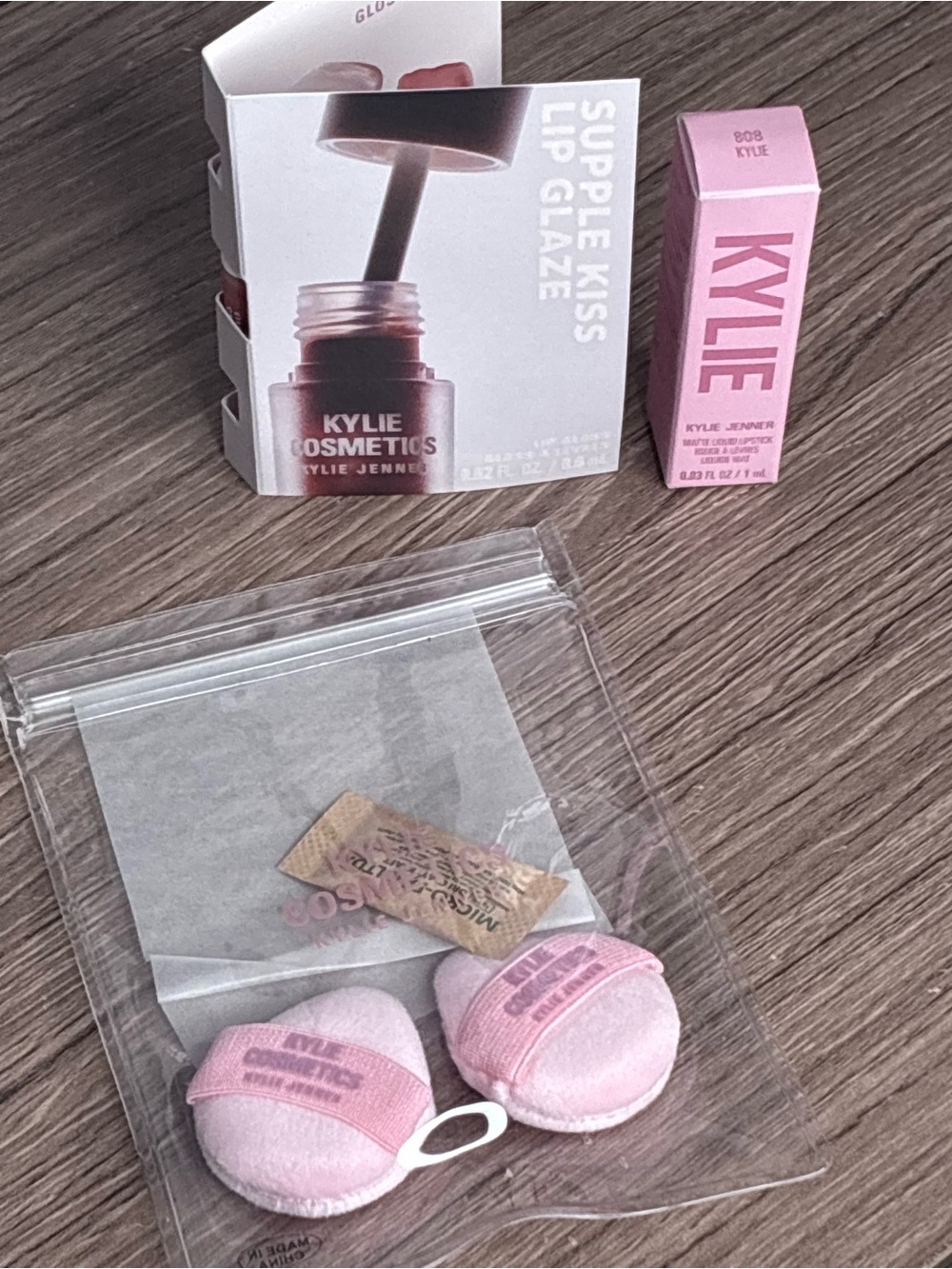 🐼 3/$25 NWT Kylie Cosmetics Three Piece Gift Set - Gloss, Lipstick, & Sponges